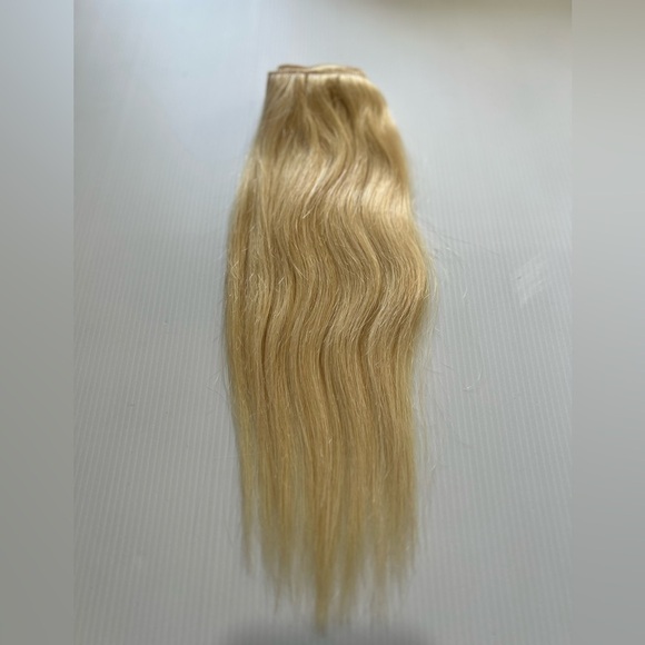 12 Inch light Blonde #613 in Straight Human hair Clip in Extensions - Picture 1 of 6